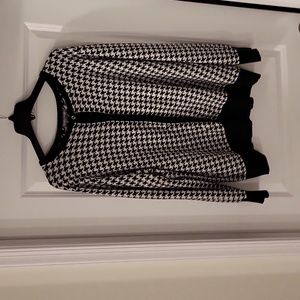 Jessica London Size 22-24 B & W Houndstooth Sweater